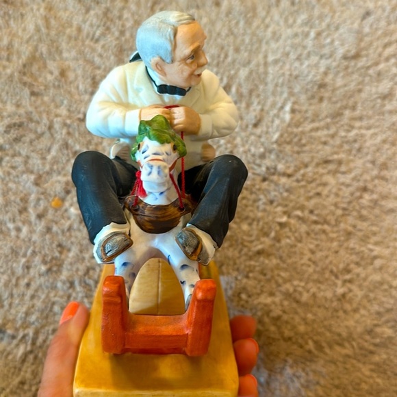 Norman Rockwell "Gramps at the Reins" Figurine - Picture 8 of 8